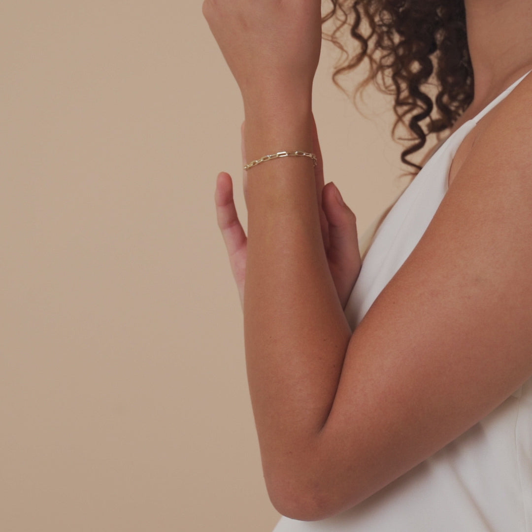 Gold Paperclip Chain Bracelet
